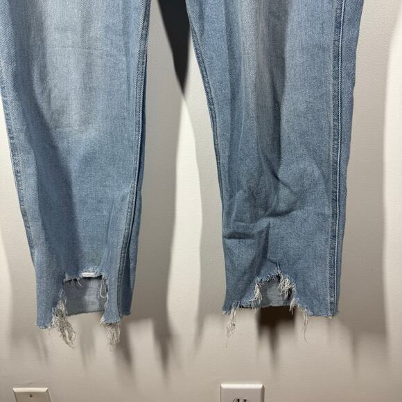 Hollister Jeans Women Size 11R Blue Curvy Ultra High Rise Mom Jean Raw Hem Light - Picture 8 of 8